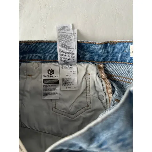 Levi's 90's 501 Shorts in Sketch Artist Short Size 26 - Picture 7 of 8